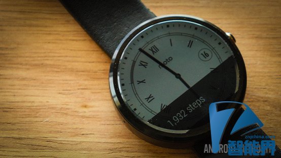 Moto 360降價(jià)至165美元 第二代或很快登場