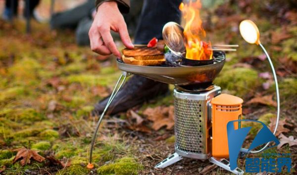 擼串充電兩不誤，BioLite Camp便攜烤爐都發(fā)展成這樣了