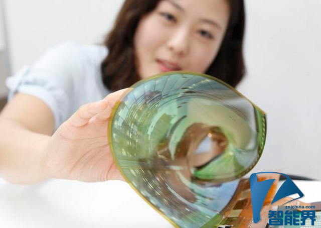 又一個(gè)驚喜！LG推出卷軸式顯示屏