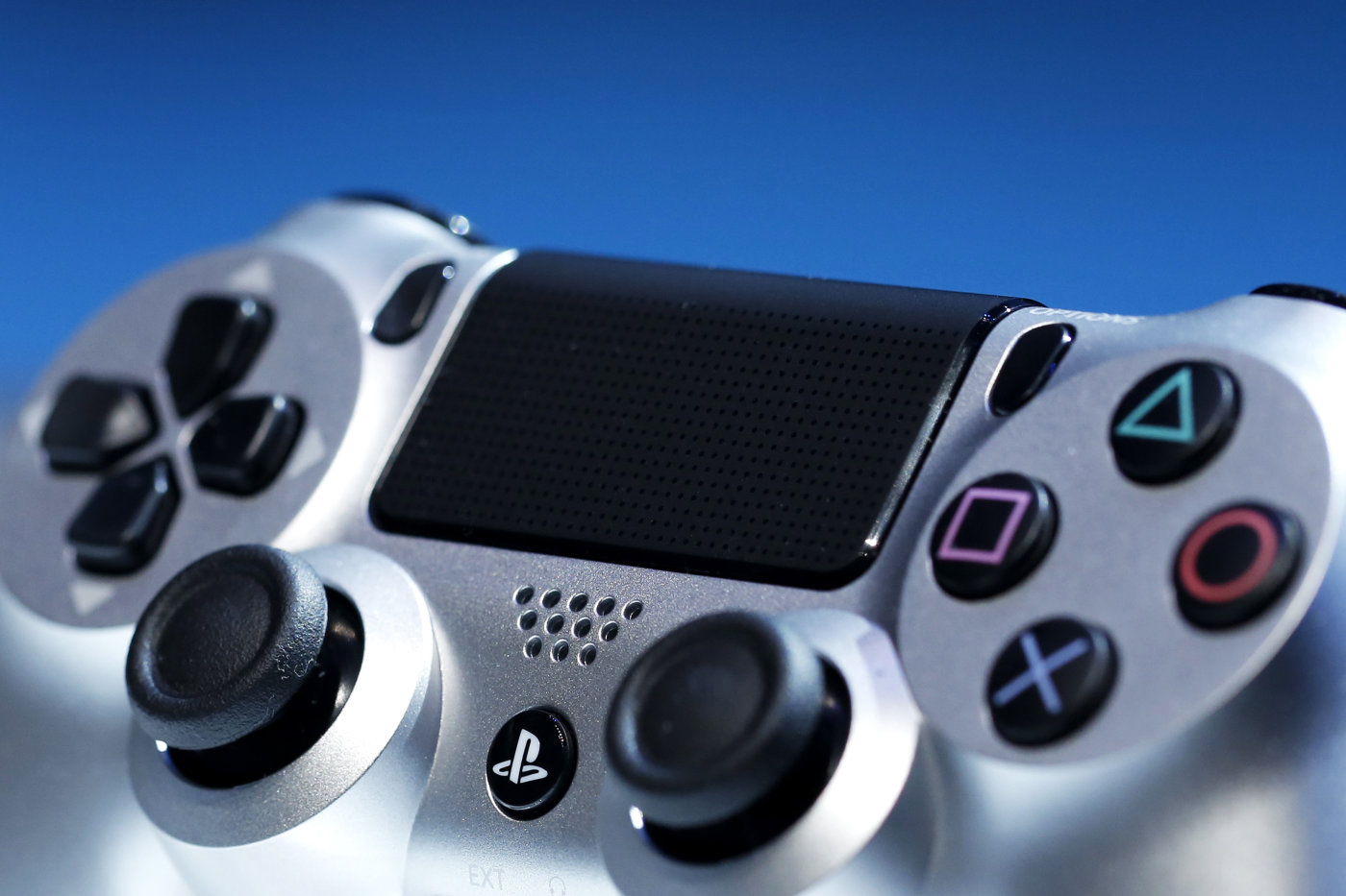 「PS4.5」傳聞：更強(qiáng)的處理器，但要能跟現(xiàn)有版本的 PS4 和平共處
