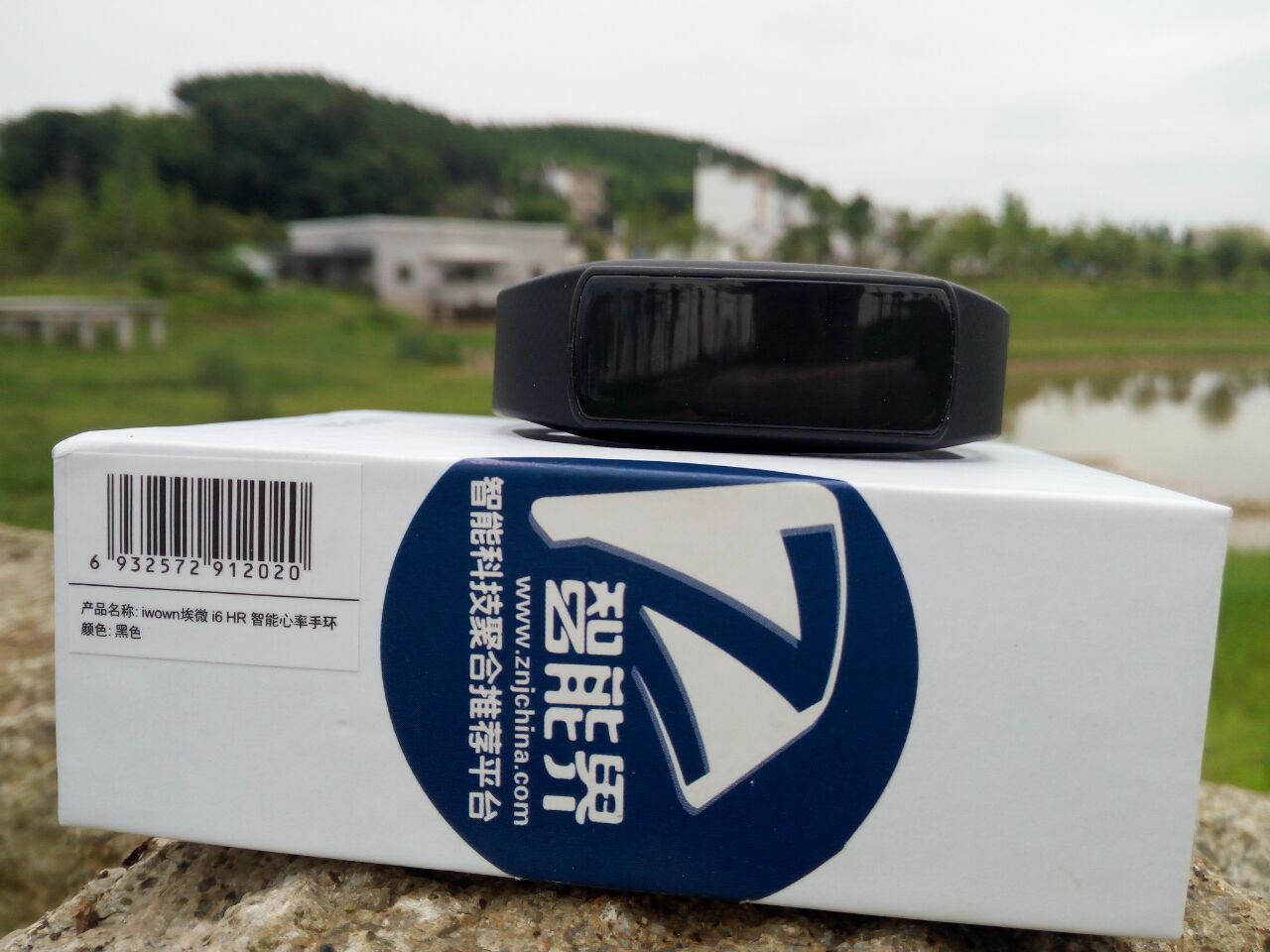 能自動識別運動的智能手環(huán)，用“心”詮釋手上私教