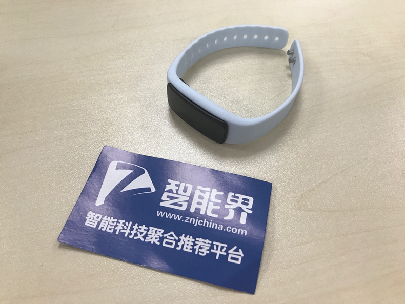 埃微i6HR智能運(yùn)動(dòng)心率手環(huán)——智能從心出發(fā)