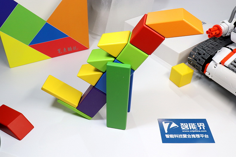 磁力啟蒙，安全環(huán)保，米兔兒童磁力積木上手體驗