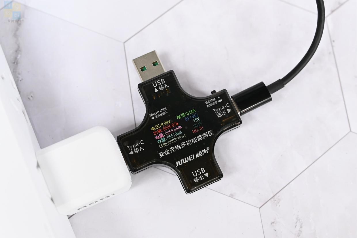 安全好用的手機(jī)充電器，體積小巧兼容性強(qiáng)，Aohi 20W快充體驗(yàn)