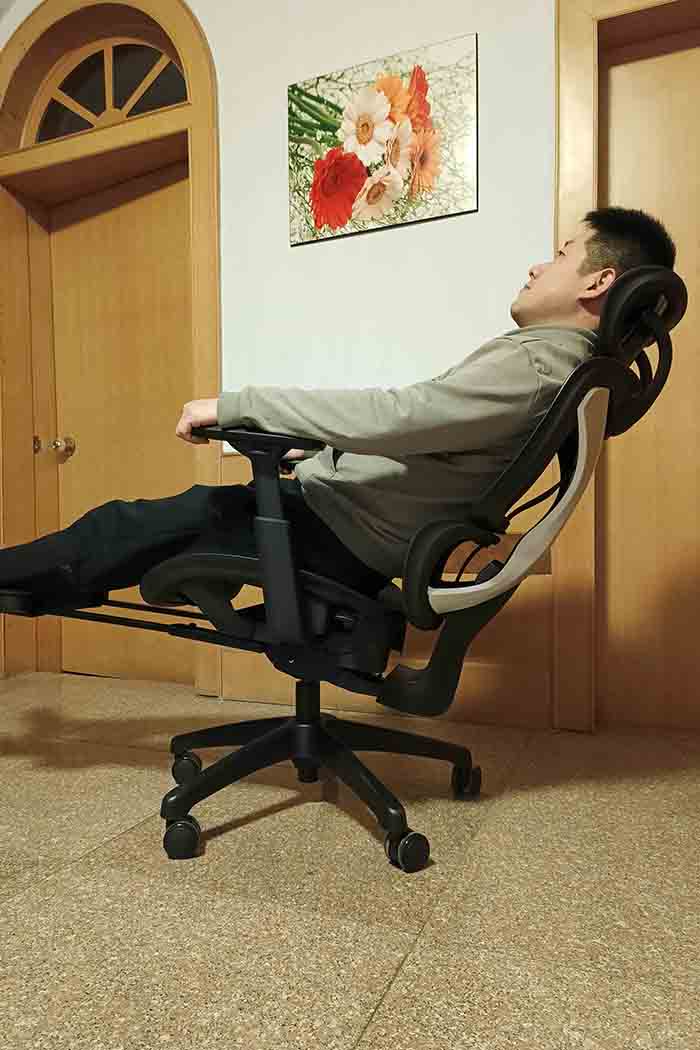 永藝XY人體工學(xué)椅：雙背聯(lián)動(dòng)，居家、辦公兩相宜